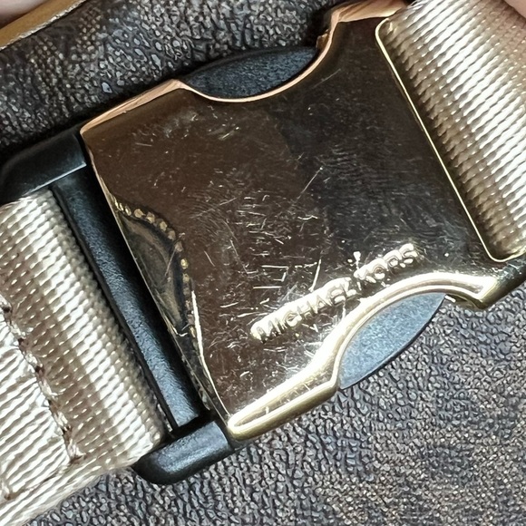 Michael Kors Kenly Medium Waist Pack Crossbody Signature Brown - Picture 15 of 15